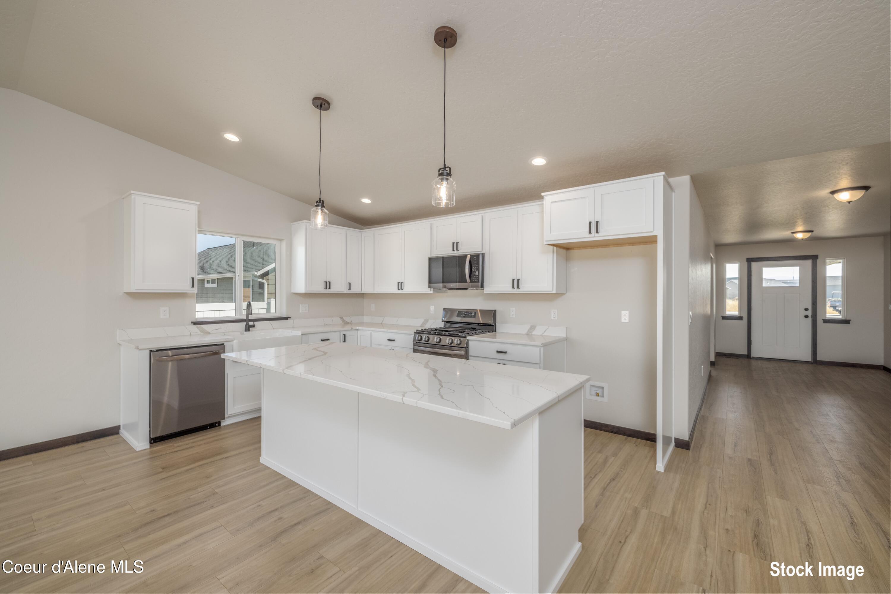 6731 West Plant Lane Rathdrum, ID 83858 - Photo 6 of 22 5 Kitchen