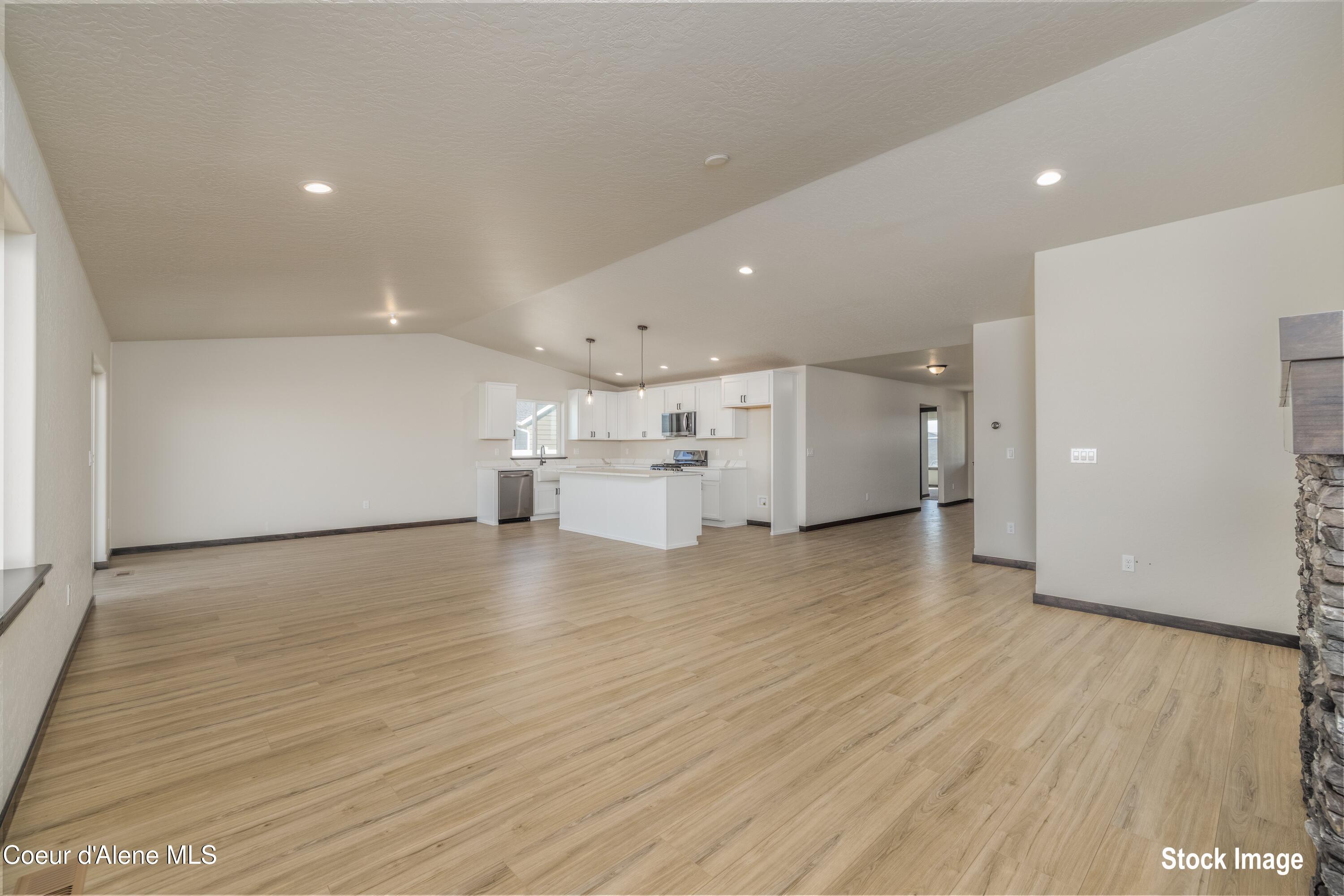 6731 West Plant Lane Rathdrum, ID 83858 - Photo 9 of 22 8 Living Kitchen