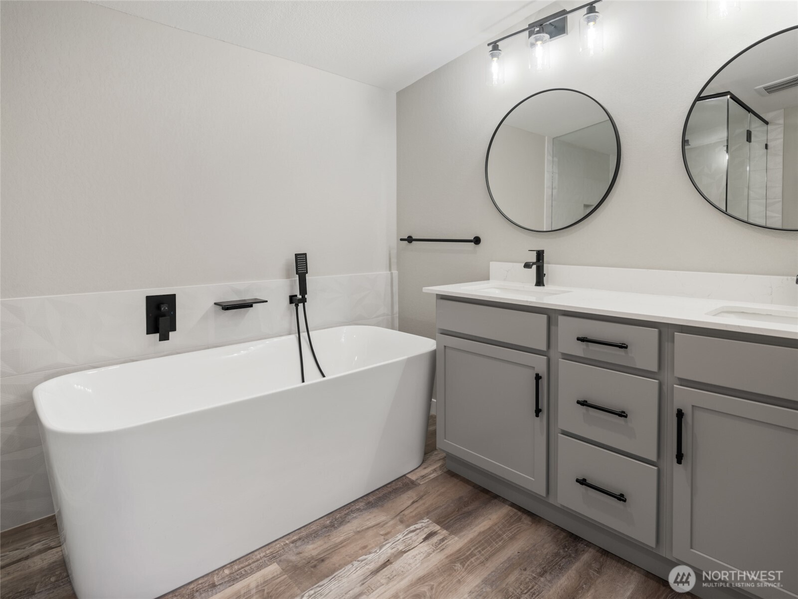 734 Lakeside Way Mattawa, WA 99349 - Photo 18 of 34 a bathroom with a double vanity sink and a mirror