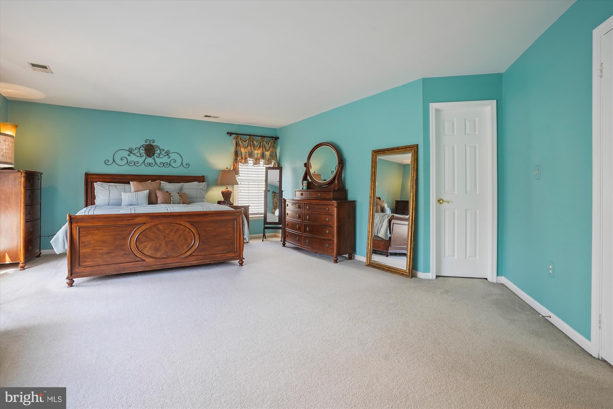 8535 Oak Chase Circle Fairfax Station, VA 22039 - Photo 30 of 62 Primary Bedroom