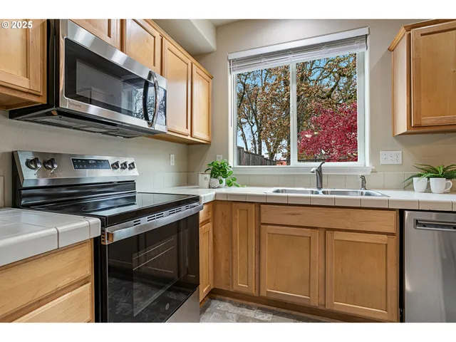 $395,000 | 623 Oak Hollow Drive, Newberg, OR 97132