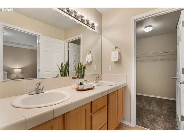 $395,000 | 623 Oak Hollow Drive, Newberg, OR 97132