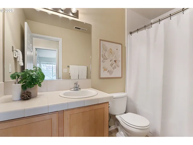 $395,000 | 623 Oak Hollow Drive, Newberg, OR 97132