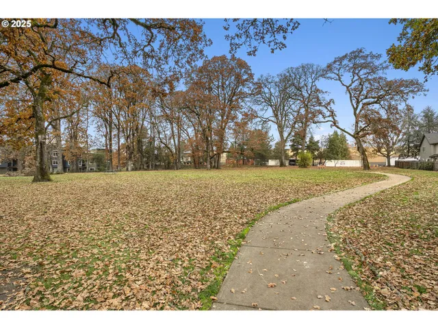 $395,000 | 623 Oak Hollow Drive, Newberg, OR 97132