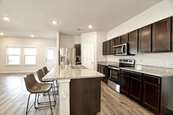 $1,800 | 508 Wyatt Way, Jarrell, TX 76537