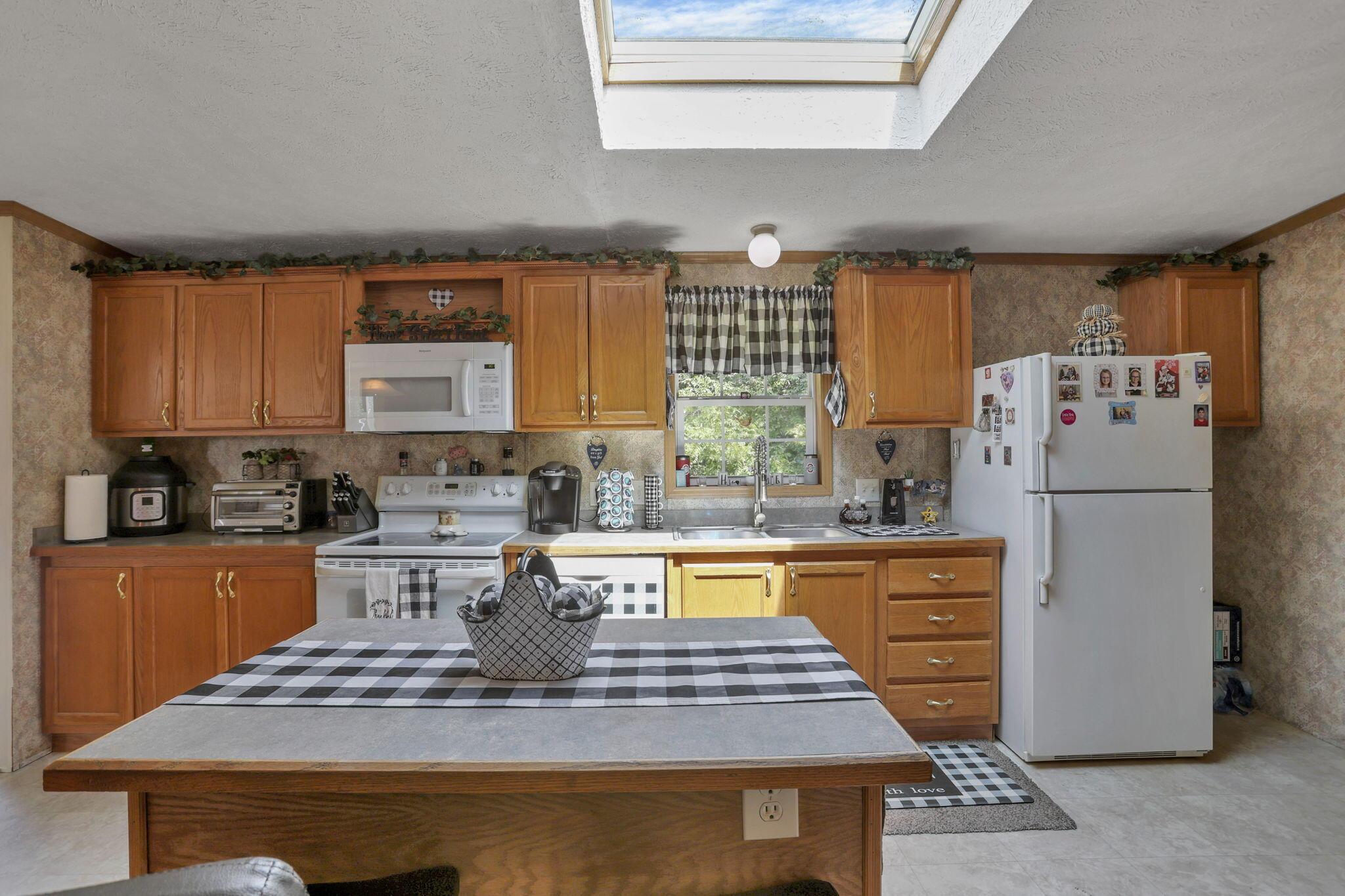 19600 Hampshire Road Utica, OH 43080 - Photo 33 of 70 35-web-or-mls-7W3A7210