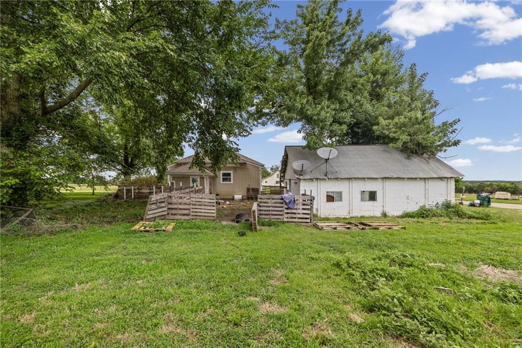 32473 Northeast Norton Road Garnett, KS 66032 - Photo 30 of 44