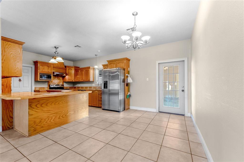 800 East 2nd Street Iowa, LA 70647 - Photo 15 of 32
