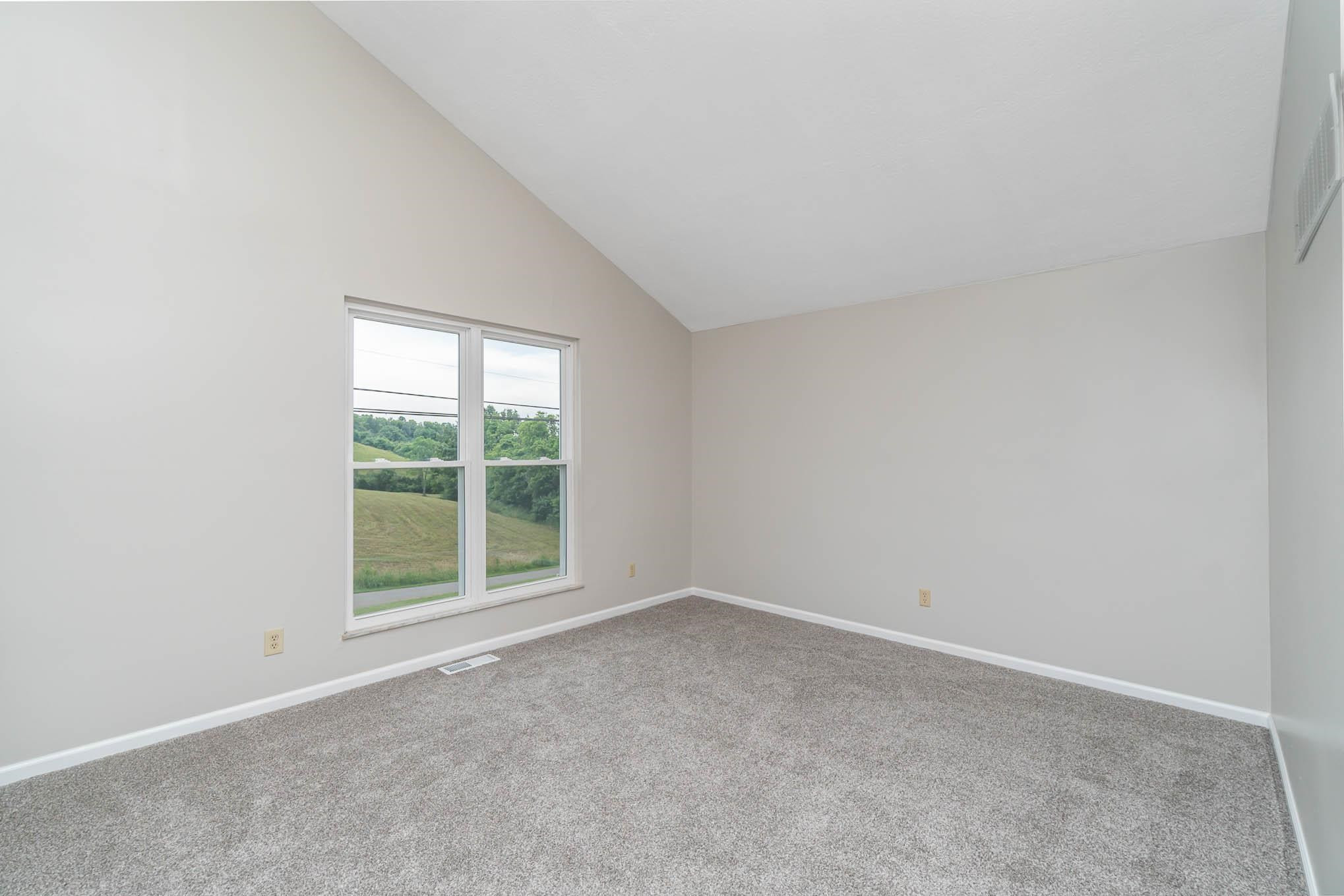 1838 Grandview Road Alexandria, KY 41001 - Photo 3 of 28