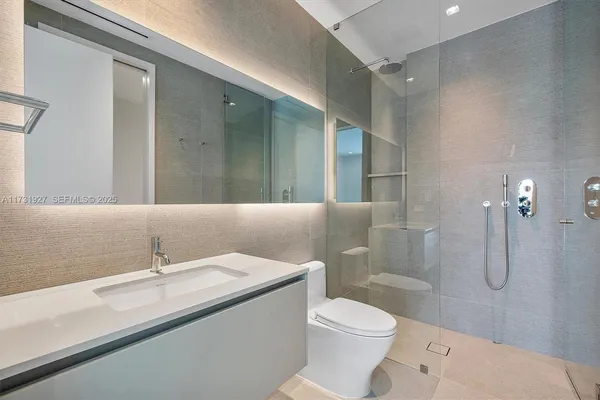 $20,300,000 | 960 Mariner Drive, Key Biscayne, FL 33149
