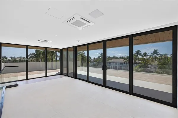$20,300,000 | 960 Mariner Drive, Key Biscayne, FL 33149