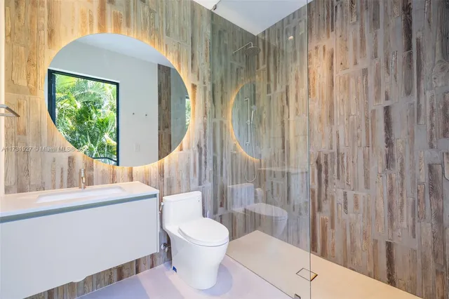 $21,900,000 | 960 Mariner Drive, Key Biscayne, FL 33149