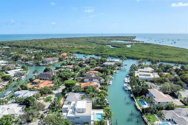 $20,300,000 | 960 Mariner Drive, Key Biscayne, FL 33149