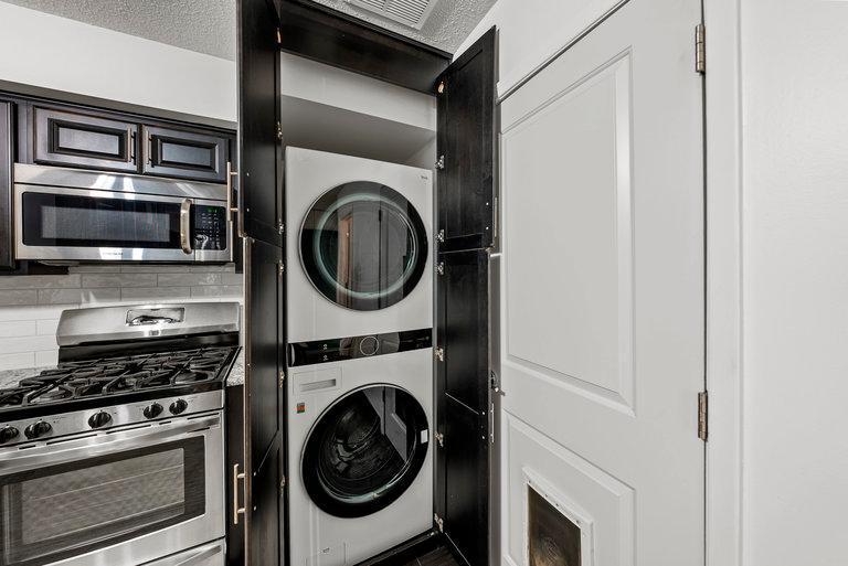 8775 Basswood Road Eden Prairie, MN 55344 - Photo 8 of 36