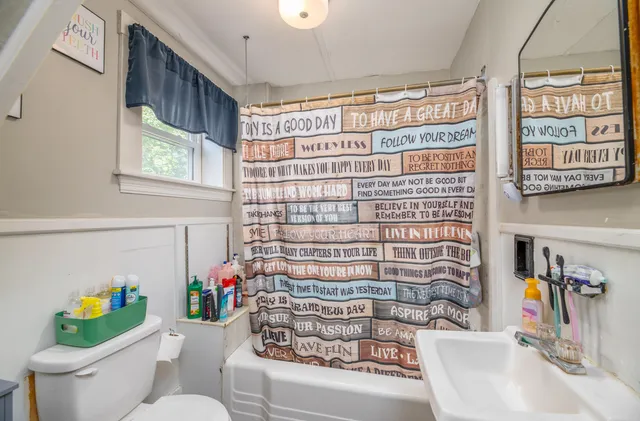 $285,000 | 11 Cobbossee Avenue, Gardiner, ME 04345