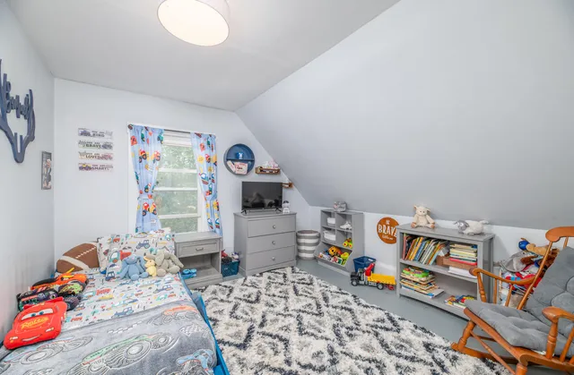 $285,000 | 11 Cobbossee Avenue, Gardiner, ME 04345