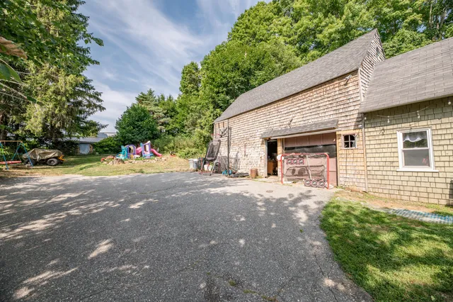 $285,000 | 11 Cobbossee Avenue, Gardiner, ME 04345