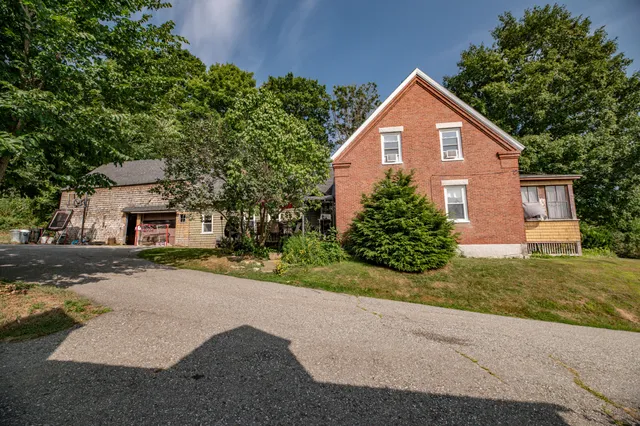 $285,000 | 11 Cobbossee Avenue, Gardiner, ME 04345