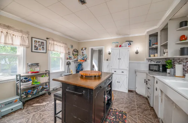 $285,000 | 11 Cobbossee Avenue, Gardiner, ME 04345