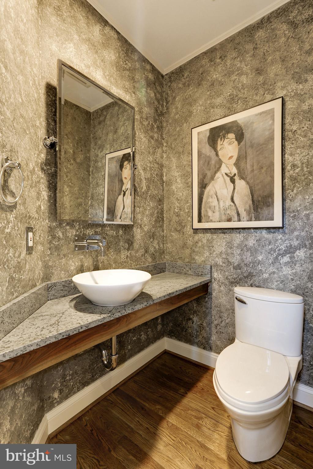5913 Greentree Road Bethesda, MD 20817 - Photo 13 of 30 Powder Room