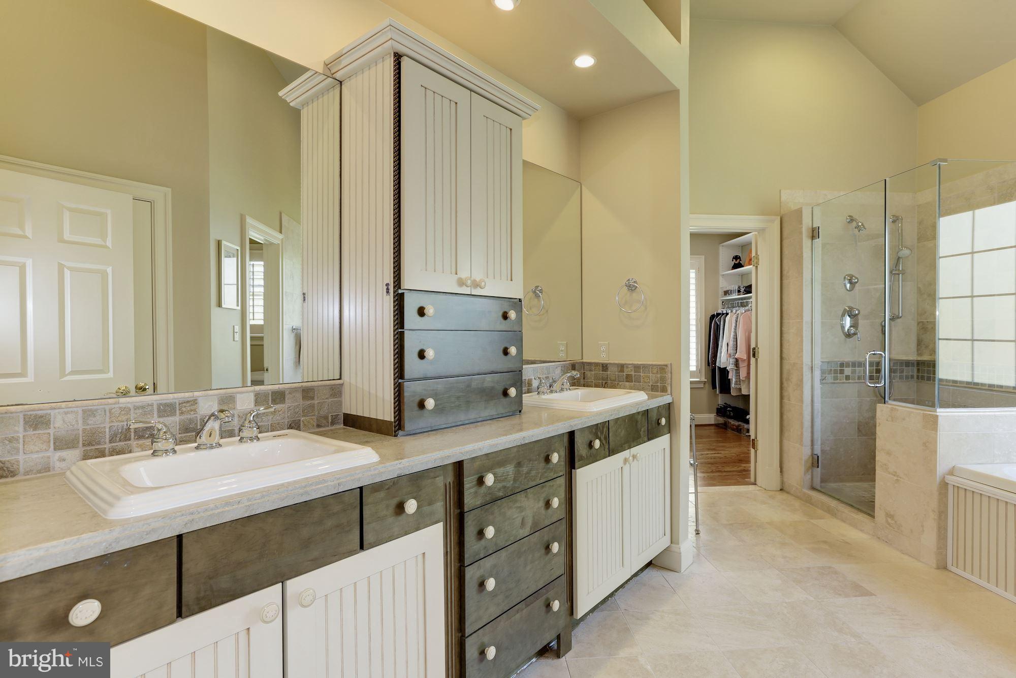 5913 Greentree Road Bethesda, MD 20817 - Photo 16 of 30 Bath (Master)