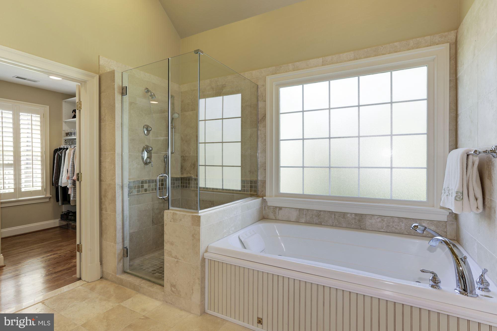 5913 Greentree Road Bethesda, MD 20817 - Photo 17 of 30 Bath (Master)