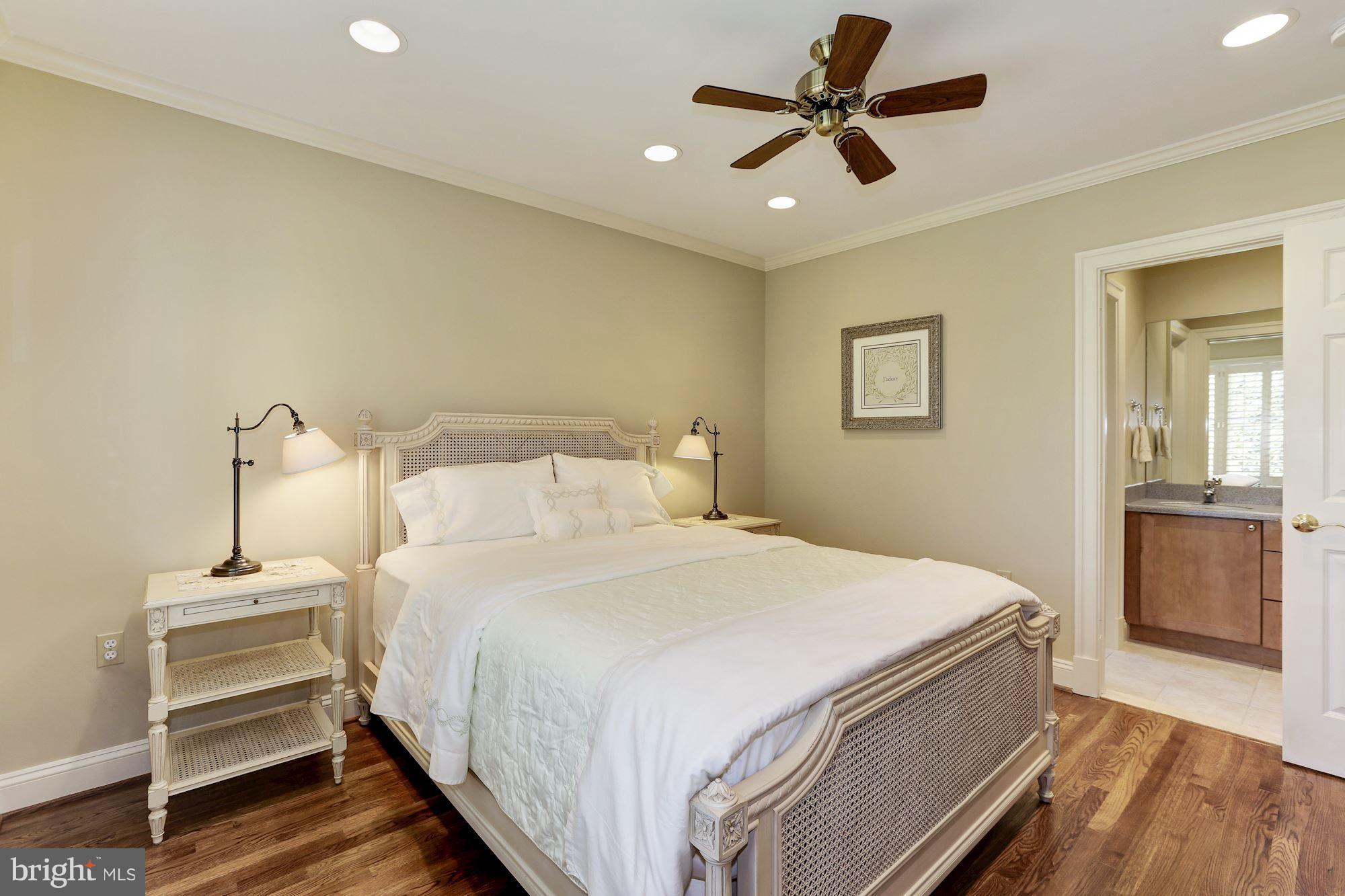 5913 Greentree Road Bethesda, MD 20817 - Photo 20 of 30 Bedroom 3