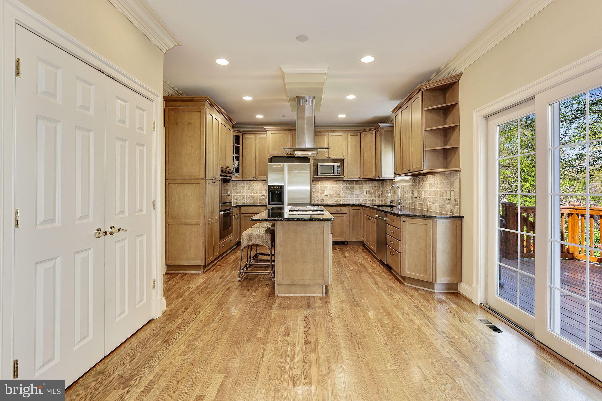 5913 Greentree Road Bethesda, MD 20817 - Photo 4 of 30 Kitchen