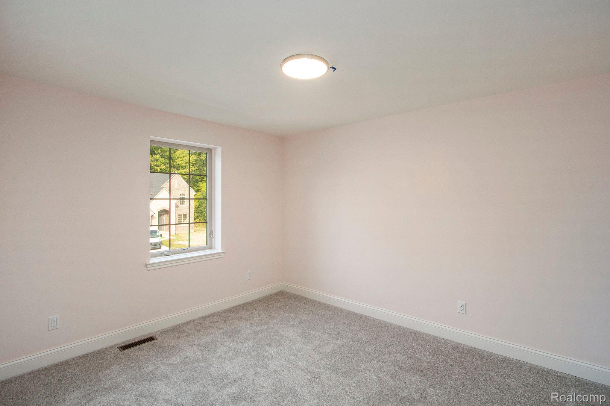 2919 Basil Drive Rochester, MI 48309 - Photo 23 of 49 Gallery Image 23