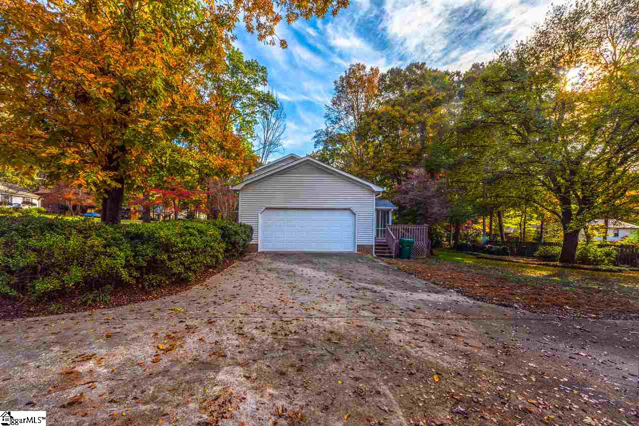 600 Devenger Road Greenville, SC 29615 - Photo 3 of 27 Gallery Image 3