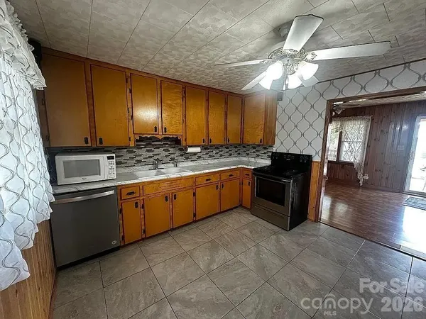 $389,000 | 34 Sunset Drive, Brevard, NC 28712