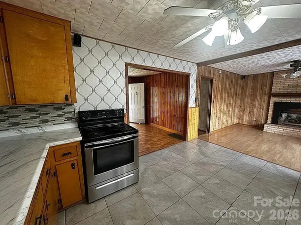 $389,000 | 34 Sunset Drive, Brevard, NC 28712