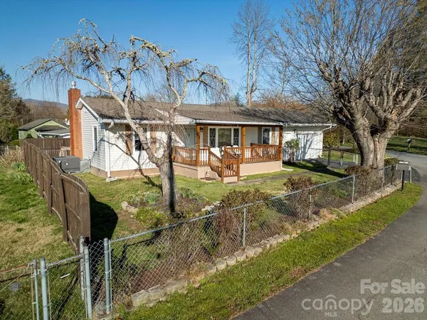 $389,000 | 34 Sunset Drive, Brevard, NC 28712