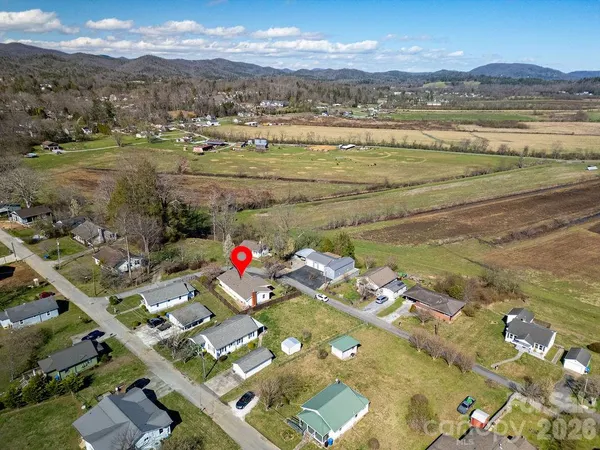 $389,000 | 34 Sunset Drive, Brevard, NC 28712