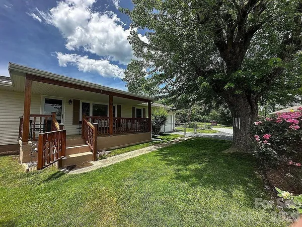 $389,000 | 34 Sunset Drive, Brevard, NC 28712