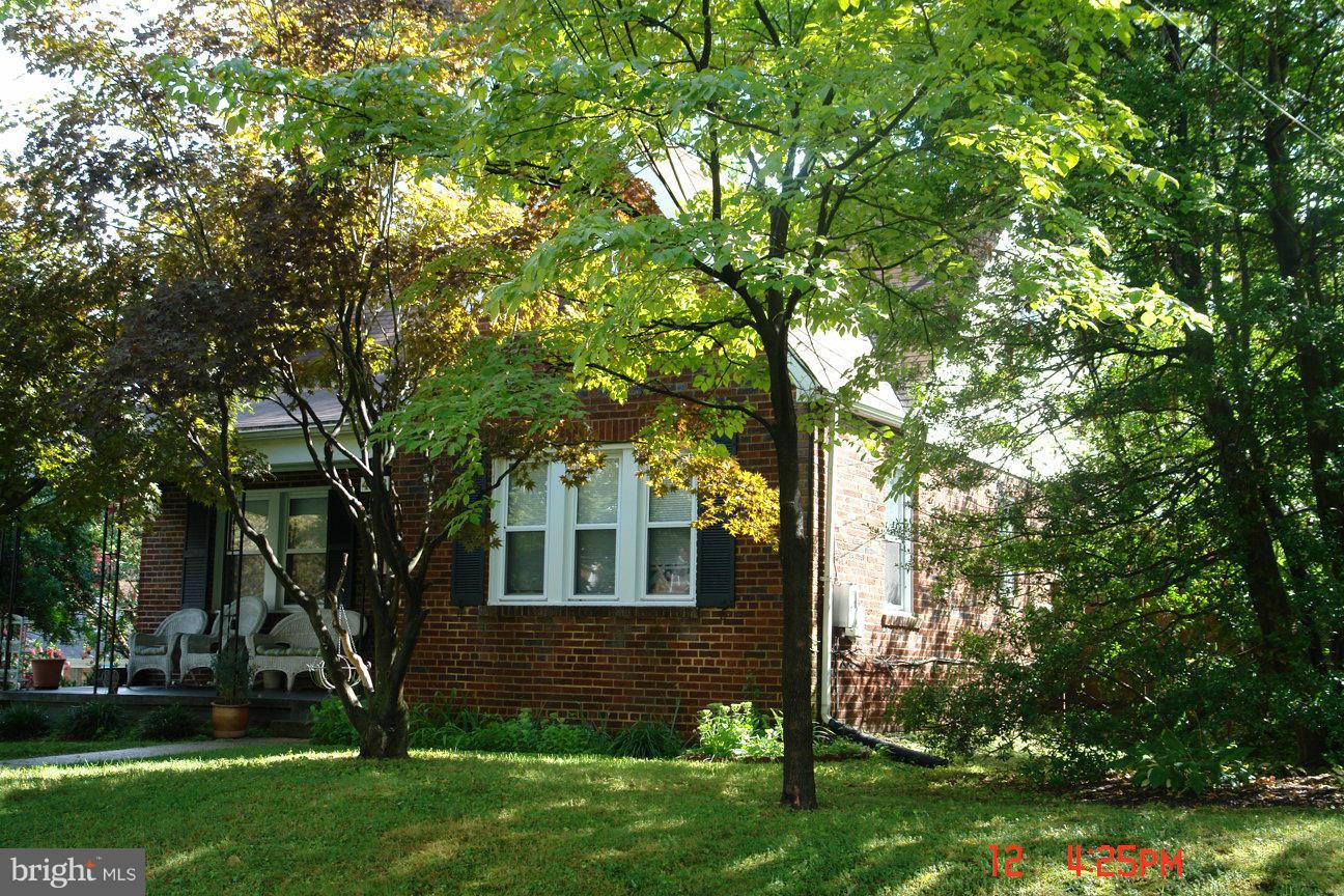 408 Lanark Way Silver Spring, MD 20901 - Photo 1 of 28 Exterior (Front)