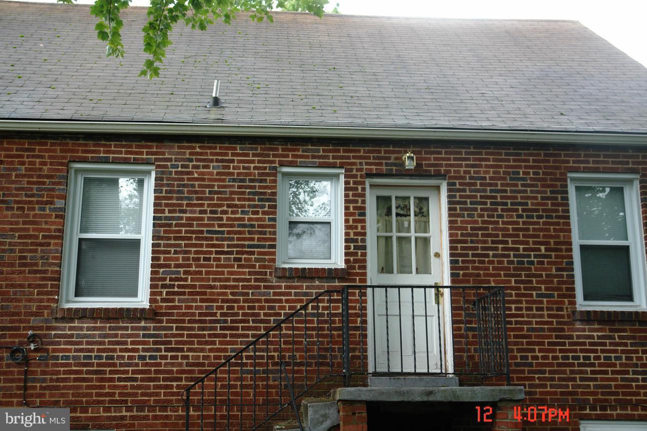 408 Lanark Way Silver Spring, MD 20901 - Photo 9 of 28 Exterior (General)
