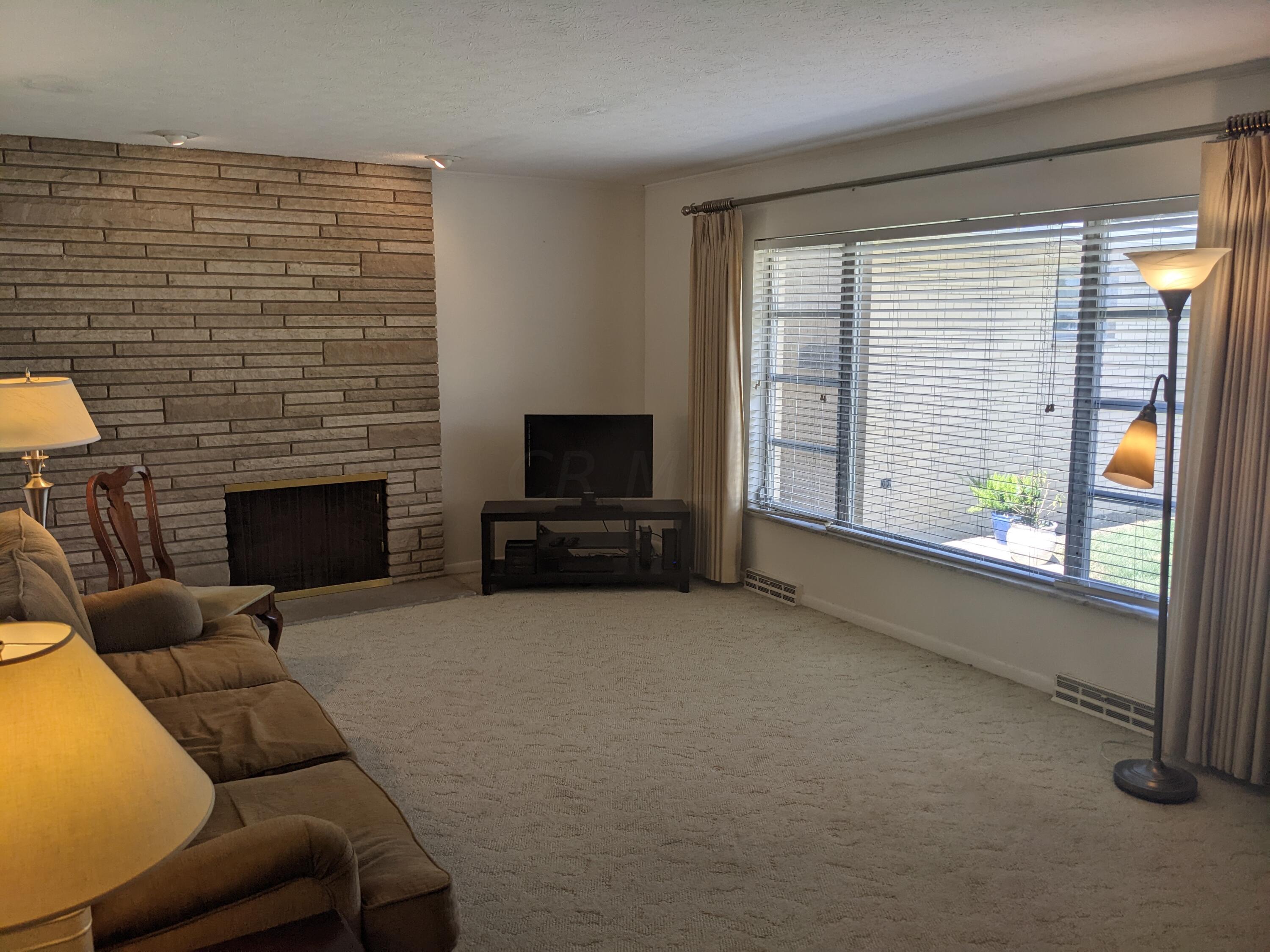 1777 Ardleigh Road Columbus, OH 43221 - Photo 15 of 35 PXL_20220901_165056932