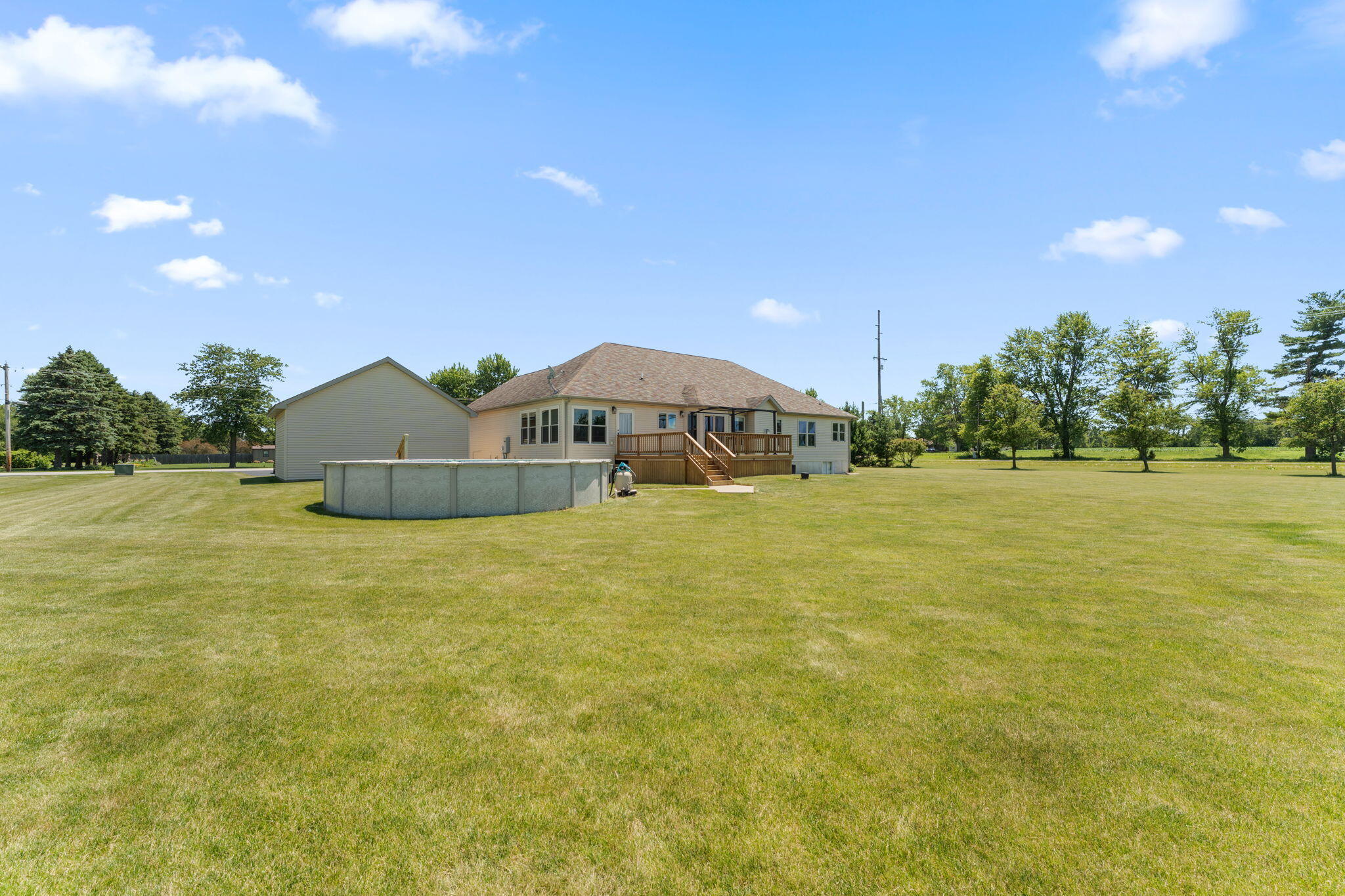 798 South 400 West Hebron, IN 46341 - Photo 44 of 58 2048x1365