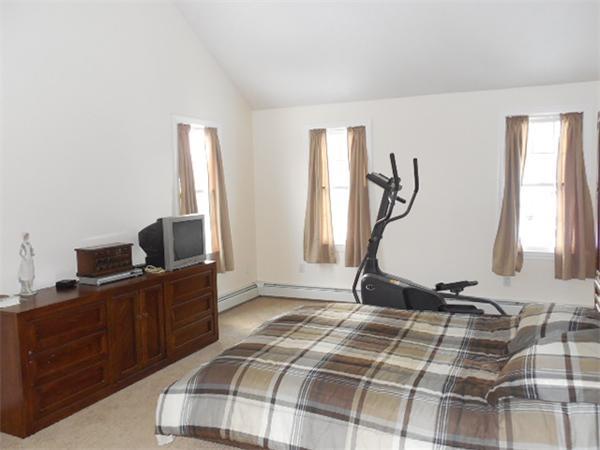 179 Rocky Road Northbridge, MA 01588 - Photo 12 of 18 Gallery Image 12