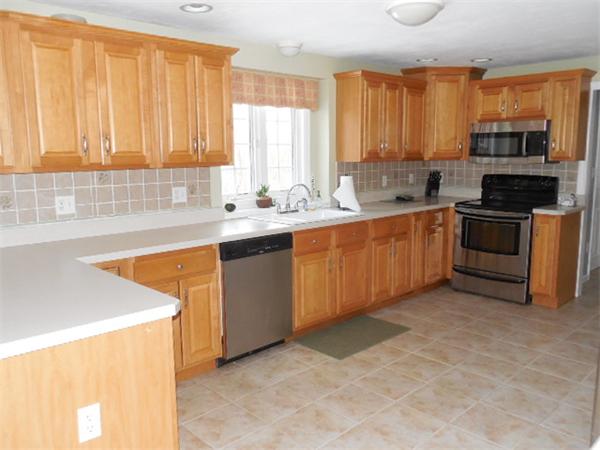 179 Rocky Road Northbridge, MA 01588 - Photo 5 of 18 Gallery Image 5
