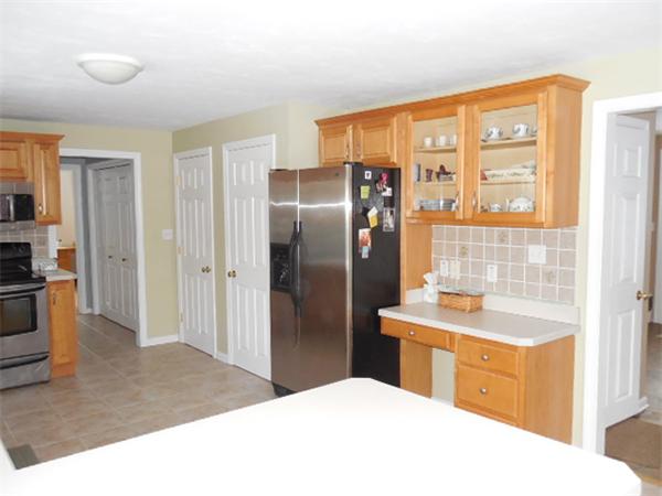 179 Rocky Road Northbridge, MA 01588 - Photo 6 of 18 Gallery Image 6