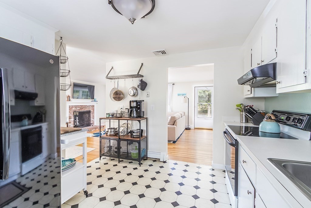 67 Old Post Road, Unit 67 Barnstable, MA 02632 - Photo 4 of 11