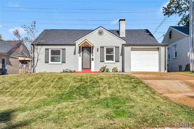 $325,000 | 7369 Trenton Avenue, University City, MO 63130