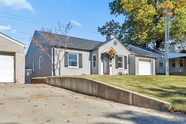 $325,000 | 7369 Trenton Avenue, University City, MO 63130