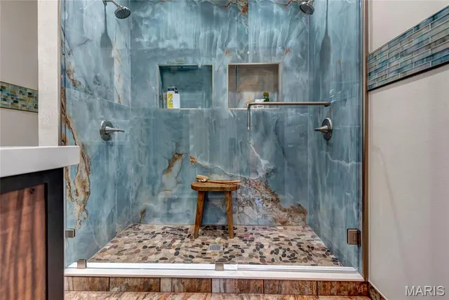 $325,000 | 7369 Trenton Avenue, University City, MO 63130