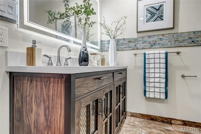 $325,000 | 7369 Trenton Avenue, University City, MO 63130