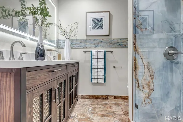 $325,000 | 7369 Trenton Avenue, University City, MO 63130