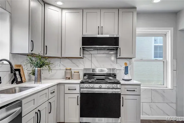 $325,000 | 7369 Trenton Avenue, University City, MO 63130