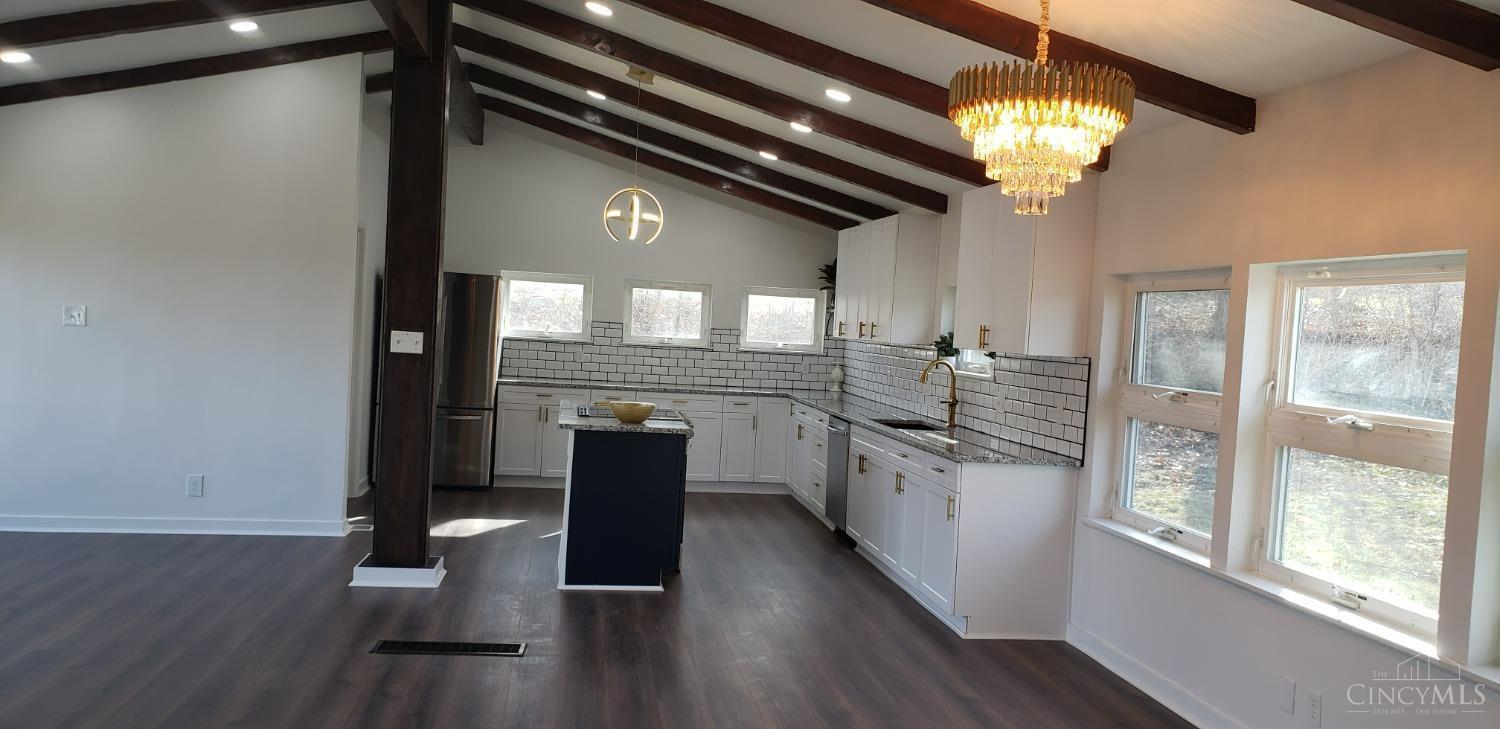 10010 Daly Road Cincinnati, OH 45231 - Photo 5 of 33 Gallery Image 5